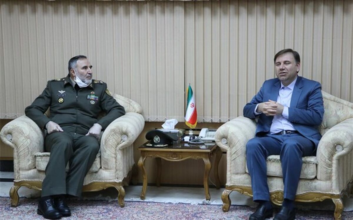 قدردانی  فرمانده نزاجا از استاندار گیلان در راستای مبارزه با ویروس منحوس کرونا