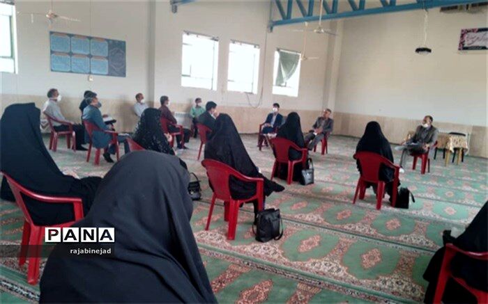 برگزاری جلسه هم اندیشی و نحوه برگزاری امتحانات پایانی در ابرکوه