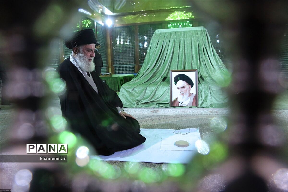 رهبر انقلاب به مناسبت ۱۴ خرداد سخنرانی می‌کنند