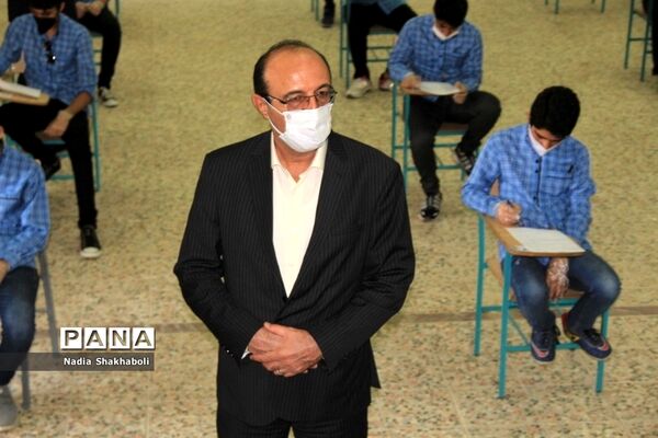 بازدید مدیرکل آموزش و پرورش استان بوشهر از حوزه‌های امتحانی