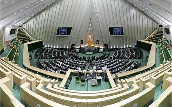 قاضی زاده هاشمی و نیکزاد نواب رییس مجلس شدند