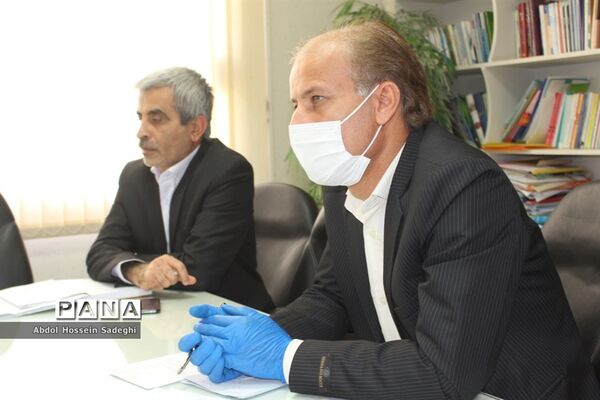 نشست کار گروه استانی لباس فرم دانش‌آموزی استان بوشهر