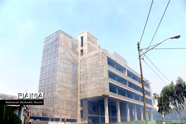 آتش سوزی در محوطه کارگاهی مترو و بخشی از پارک حجاب اهواز