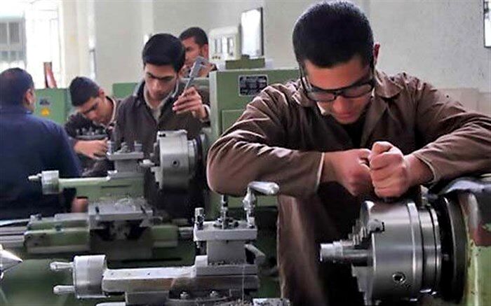 ابلاغ دستورالعمل حذف تعدادی از رشته‌های مهارتی شاخه کاردانش به استان‌ها