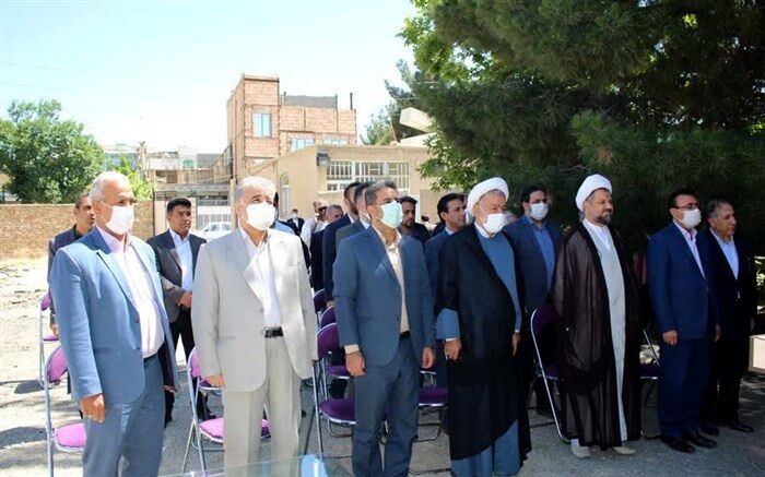 آئین کلنگ‌زنی 2 مدرسه در رباط کریم