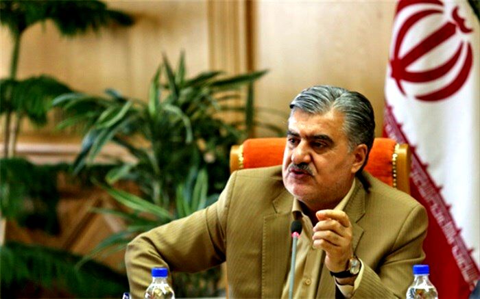 عبدالرضا عزیزی: در شرایط کنونی کشور اگر مجلس دعوا راه بیاندازد مردم ضرر می‌کنند