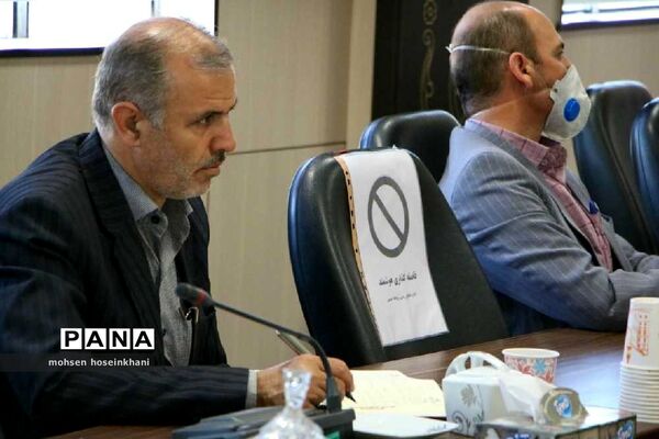 نشست معرفی کتاب در آموزش و پرورش قزوین