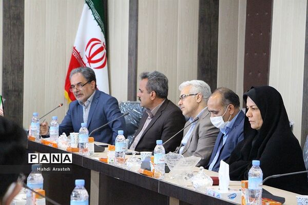 تجلیل از عوامل اجرایی ستاد بزرگداشت مقام معلم اداره آموزش و پرورش شهرستان بیرجند