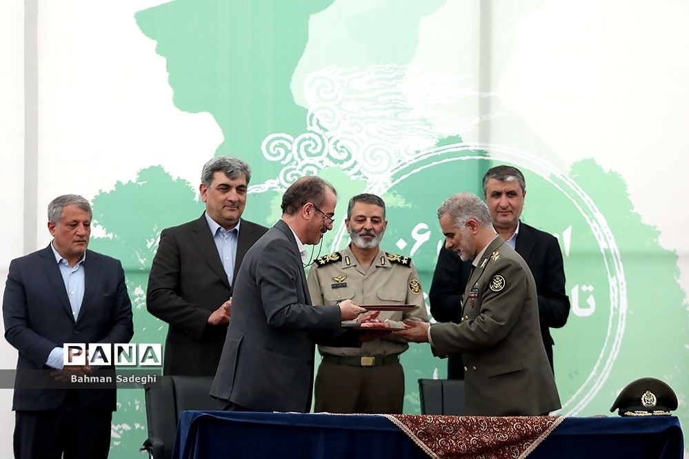 آیین آغاز عملیات احداث بوستان ارتش و تبدیل پادگان ۰۶ به فضای سبز