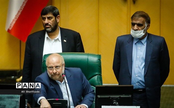 بررسی وضعیت اقتصادی، بورس و گمرک در دستور کار امروز مجلس