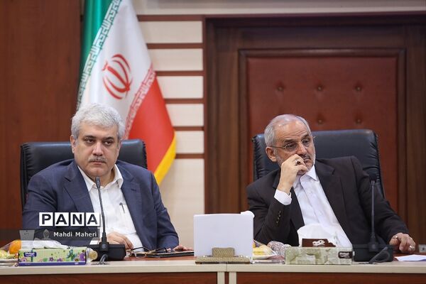 جلسه مشترک وزیر آموزش و پرورش با معاون علمی و فناوری ریاست جمهوری و مدیران استارت‌آپ‌های آموزشی