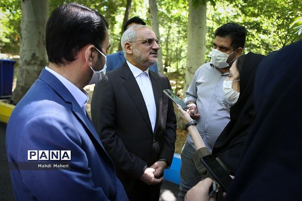 جلسه مشترک وزیر آموزش و پرورش با معاون علمی و فناوری ریاست جمهوری و مدیران استارت‌آپ‌های آموزشی