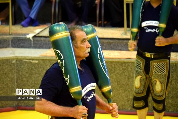 برگزارى مراسم آزادسازى زندانیان جرائم غیر عمد ورزشکار و جوان آذربایجان شرقى.