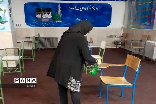 حضور پرشور دانش‌آموزان پایه دوازدهم منطقه 13 در حوزه‌های امتحانی