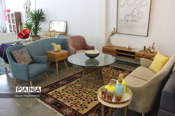 نمایشگاه دائمی صنایع دستی اسلامشهردر حوزه فرش دستباف و صنایع چوب