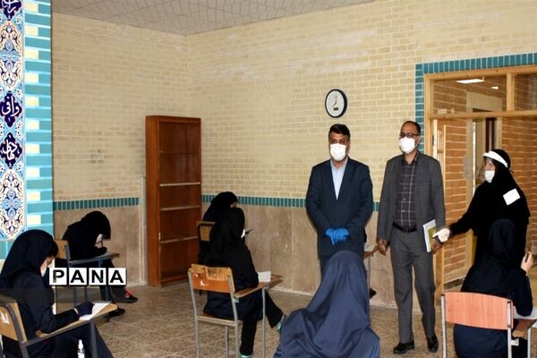 بازدید از حوزه‌های امتحانی شهر زنجان