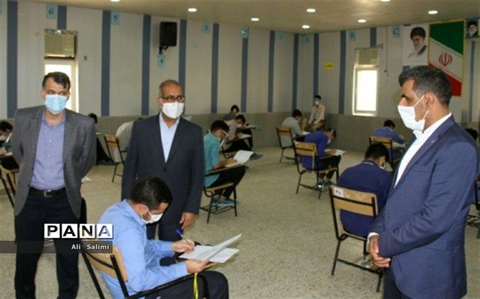 بازدید فرماندار شهرستان بندرعباس از حوزه های امتحان نهایی ناحیه یک