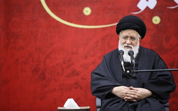 آیت‌الله علم‌الهدی: مساجد با رعایت دستورالعمل‌های بهداشتی باز شوند