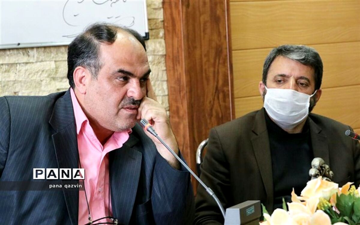 رشته های کاردانش توسعه متوازن یابد