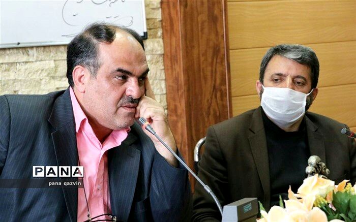 رشته های کاردانش توسعه متوازن یابد