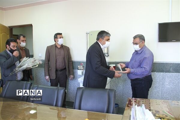 تجلیل از کادر کلینیک فرهنگیان