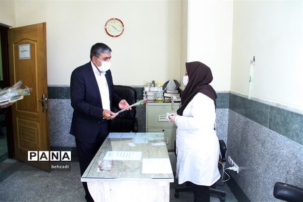 تجلیل از کادر کلینیک فرهنگیان