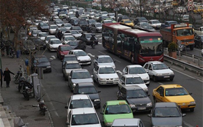 ترافیک سنگین در ۱۰ معبر بزرگراهی شهر تهران