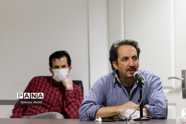 نشست صمیمی قائم مقام سازمان دانش آموزی با کارکنان سازمان