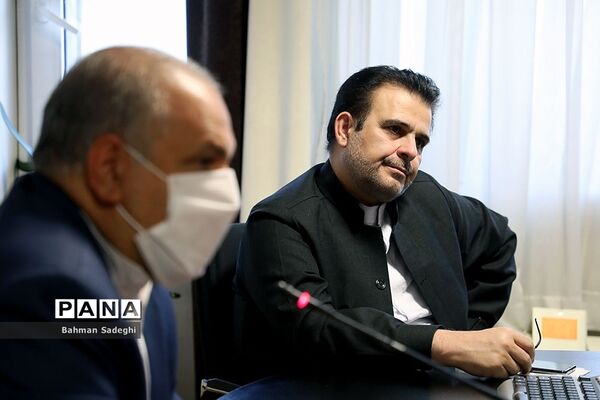 جلسه هماهنگی برنامه ها و فعالیتهای معاونت پرورشی و فرهنگی در ارتباط با شبکه شاد