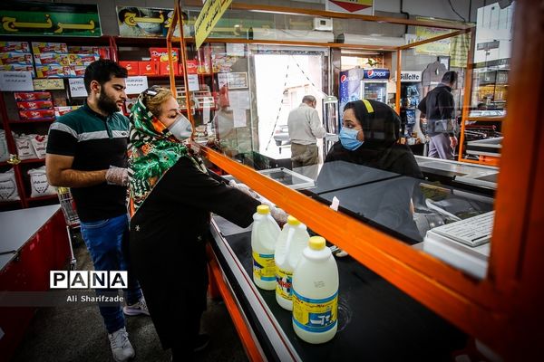 فاصله‌گذاری اجتماعی هوشمند  در بازار میوه تره بار