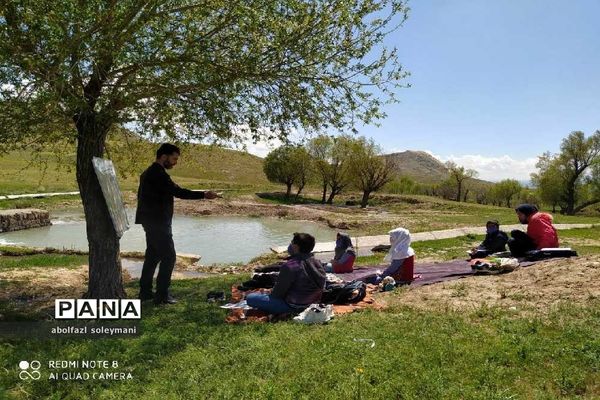 جلوه‌های عشق و ایثار معلمی در طبیعت بکر آوج