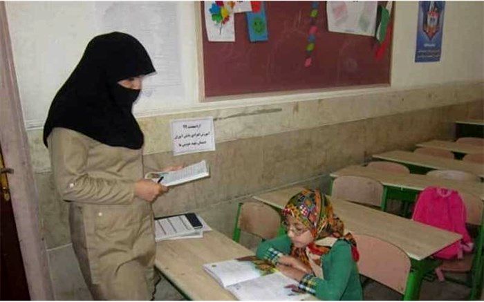 رفت و آمد معلم بین دو استان برای تداوم آموزش دانش‌‌آموزان