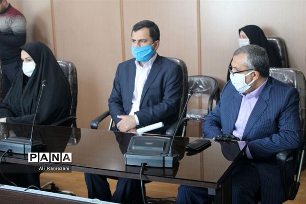 آیین تجلیل از معلمان نمونه در شهرستان قائمشهر