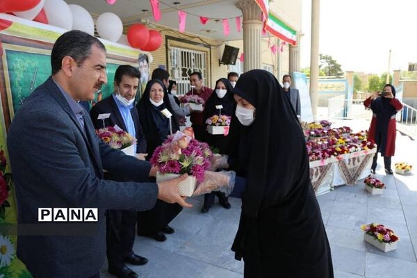 مراسم تجلیل از معلمان نمونه ناحیه2 شهرکرد
