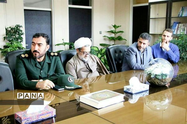 دیدار فرماندهان سپاه با مدیرکل آموزش و پرورش قزوین