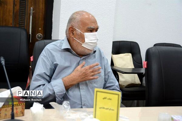 تجلیل از فعالان سوادآموزی استان‌ بوشهر