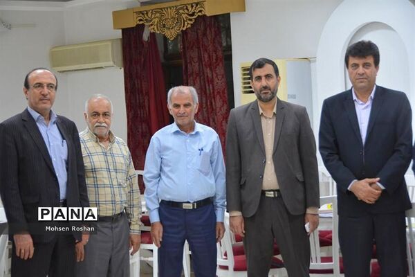 تجلیل از فعالان سوادآموزی استان‌ بوشهر