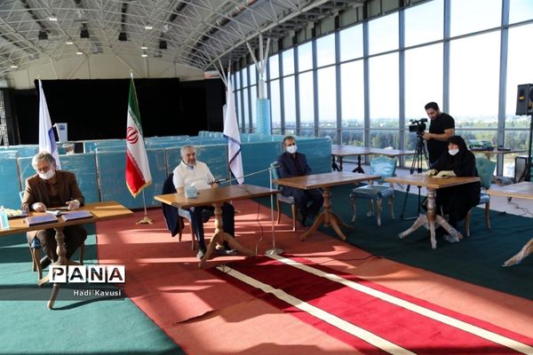 جلسه ستاد راهبردی بنیاد فرهنگی آرش و تجلیل از مدیر نمونه استانی در میاندرود