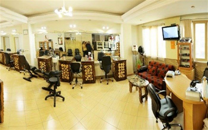 آرایشگاه‌ها همچنان بسته بمانند