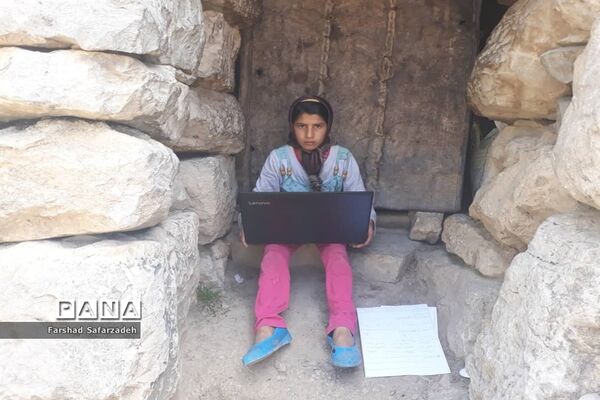 آموزش دانش‌آموزان عشایر همچنان ادامه دارد