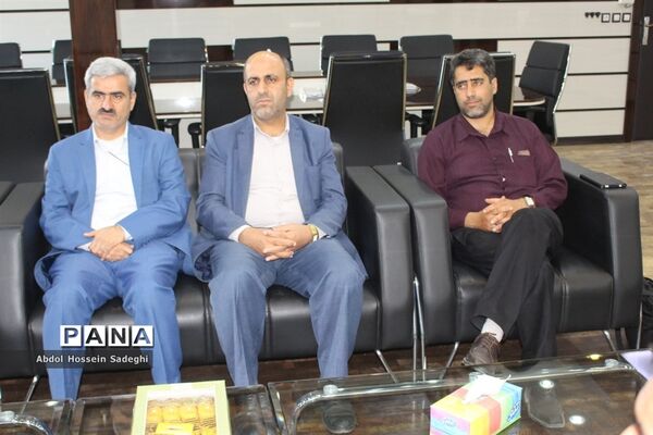 دیدارمسئول سازمان بسیج فرهنگیان سپاه امام صادق (ع)  استان بوشهر با مدیرکل آموزش و پرورش استان