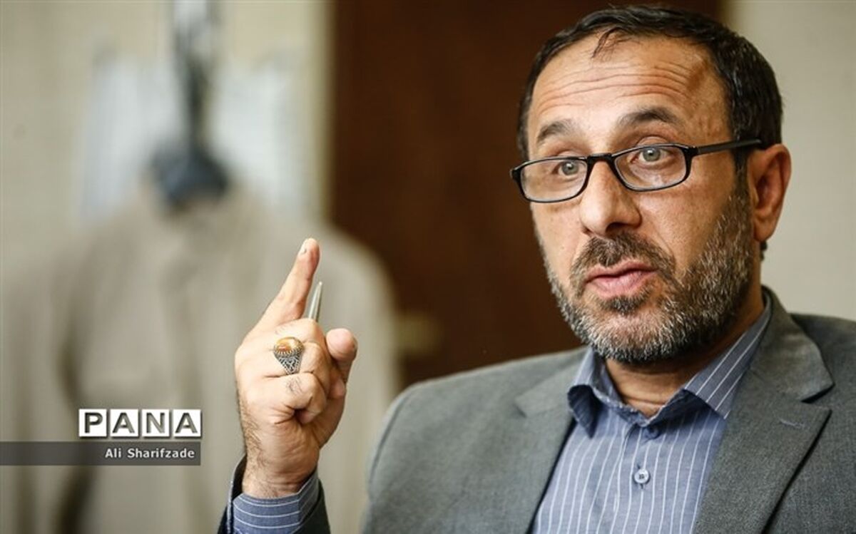 محمدزاده: در 3 سال اخیر سالانه حدود 200 هزار نفر بی‌سواد مطلق آموزش ‌دیده‌اند