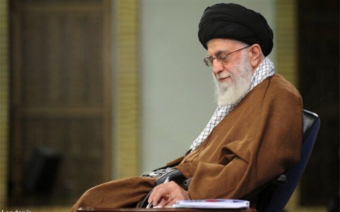 توئیت صفحه رهبر انقلاب درباره وجود توان داخلی برای ساخت خودرو باکیفیت و کم‌مصرف