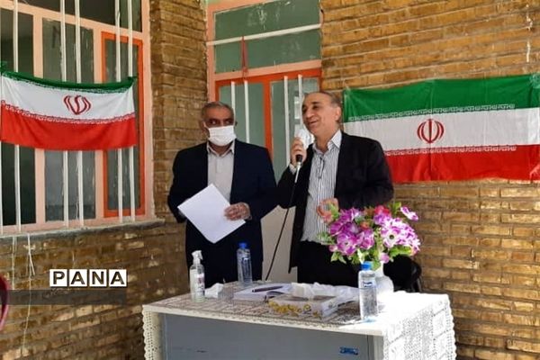 آیین کلنگ زنی دو آموزشگاه جدید خیرساز در شهرستان امیدیه