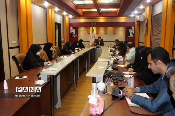 اولین جلسه کارگروه آموزشی مدیران منتخب مقطع ابتدایی در اداره‌کل شهرستان‌های استان تهران