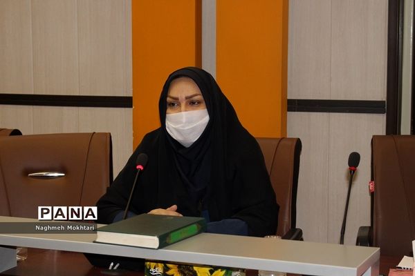 اولین جلسه کارگروه آموزشی مدیران منتخب مقطع ابتدایی در اداره‌کل شهرستان‌های استان تهران