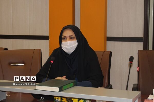 اولین جلسه کارگروه آموزشی مدیران منتخب مقطع ابتدایی در اداره‌کل شهرستان‌های استان تهران