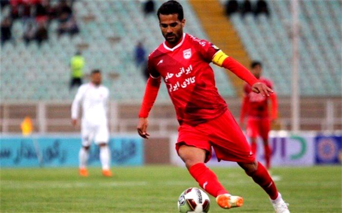 بازی کاپیتان در زمین آقای پولدار فوتبال ایران: فوتبال را تعطیل کنید
