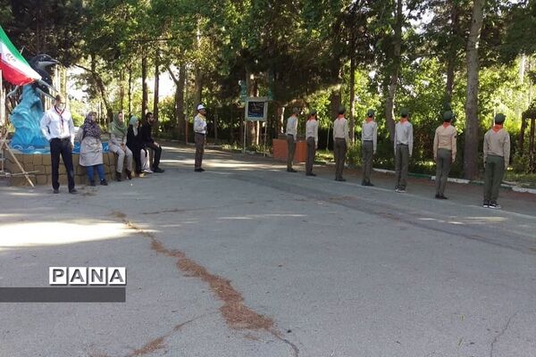 تولید محتوای دانش تشکیلاتی برای شبکه شاد درسازمان‌دانش‌آموزی شهرستانهای تهران