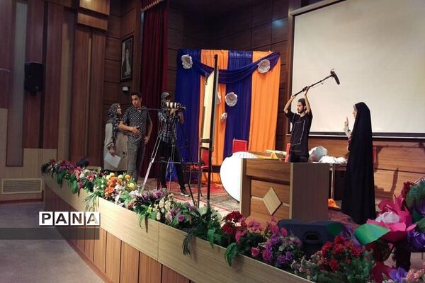 تولید محتوای دانش تشکیلاتی برای شبکه شاد درسازمان‌دانش‌آموزی شهرستانهای تهران